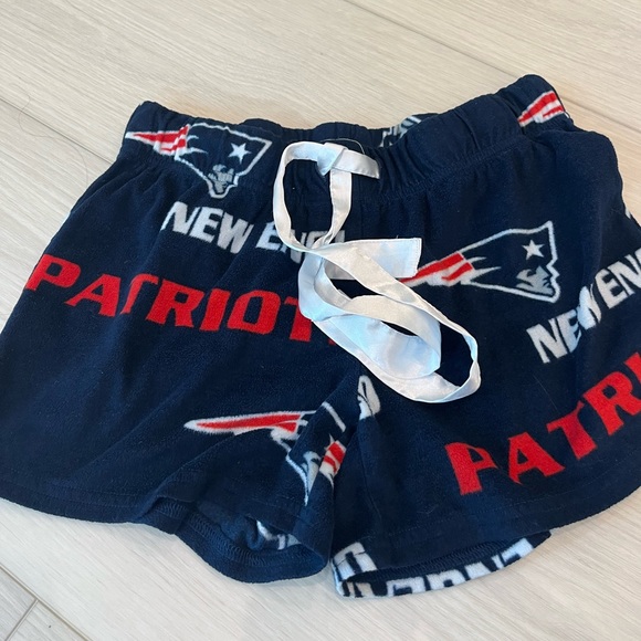 NFL Accessories - NFL New England Patriots Fleece Shorts